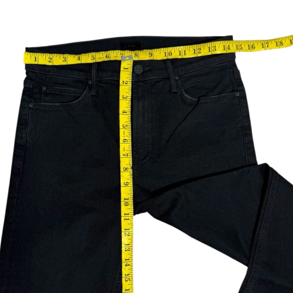 MOTHER The Dazzler Mid-Rise Ankle Fray Jeans
Black Not Guilty Wash Size 28 - Picture 3 of 10